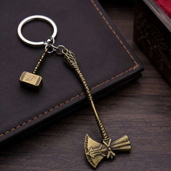 Vintage Battle Axe & Hammer Metal Keychain | Premium Zinc Alloy Antique Bronze Key Ring | Fantasy Warrior Axe Pendant